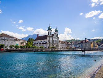 1-hour walking tour of Lucerne with a local